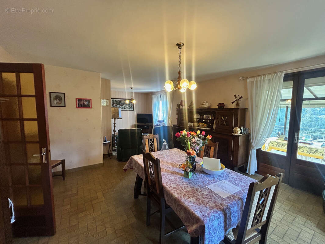 Maison à VILLEVOCANCE