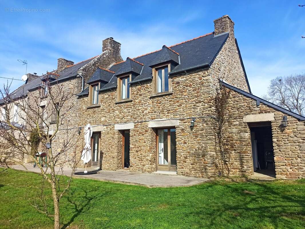 Maison à PLOUER-SUR-RANCE