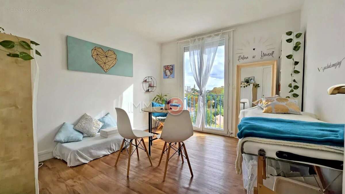 Appartement à LE RAINCY