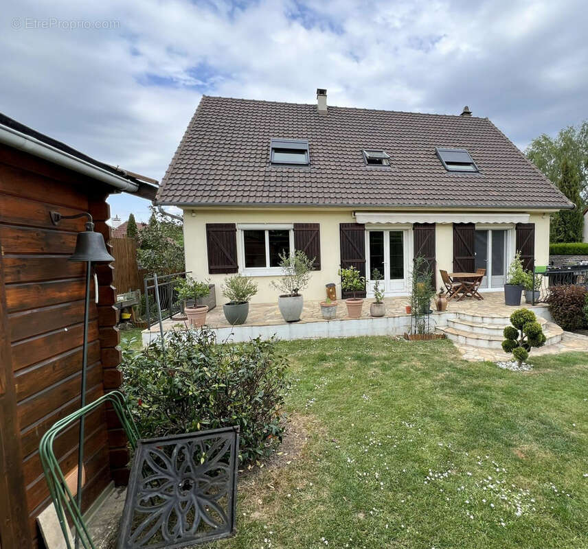 Maison à PONTHEVRARD