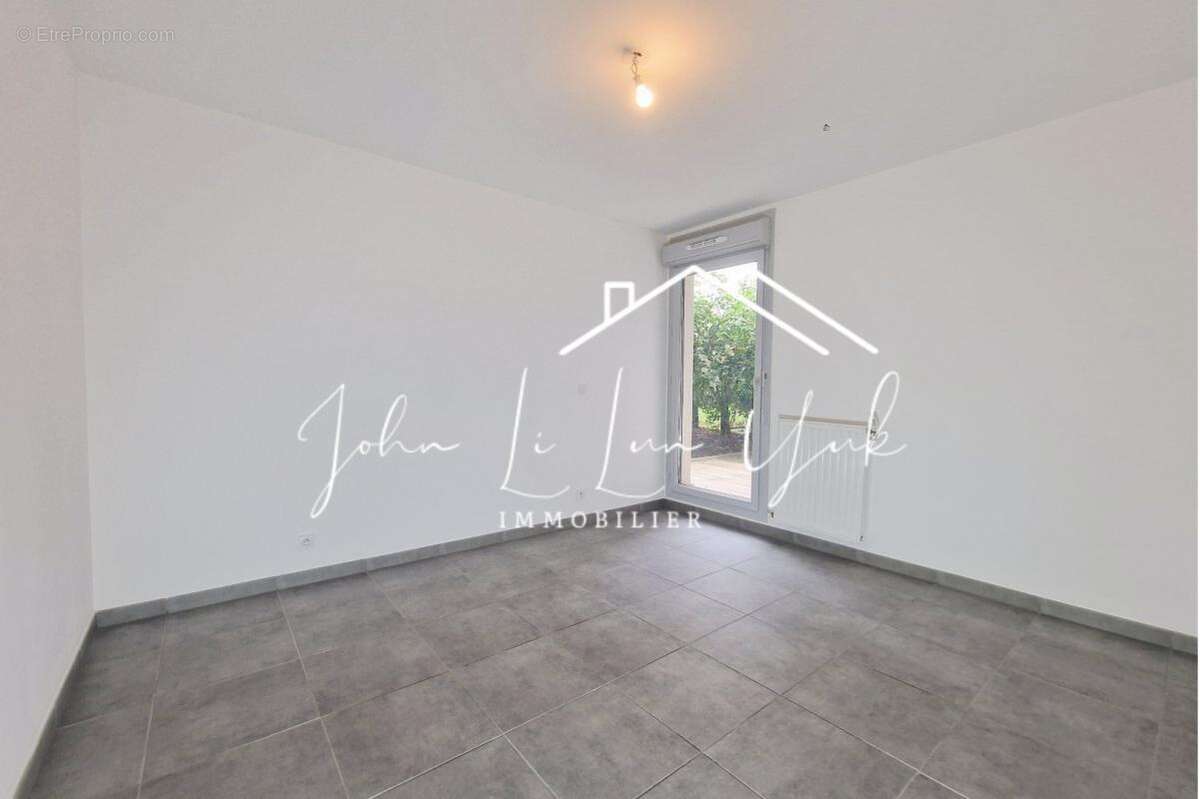 Appartement à BEAUCHAMP