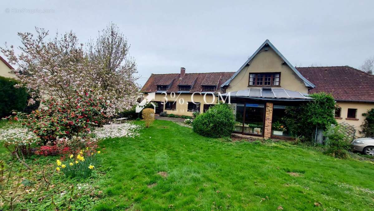 Maison à MOYENNEVILLE