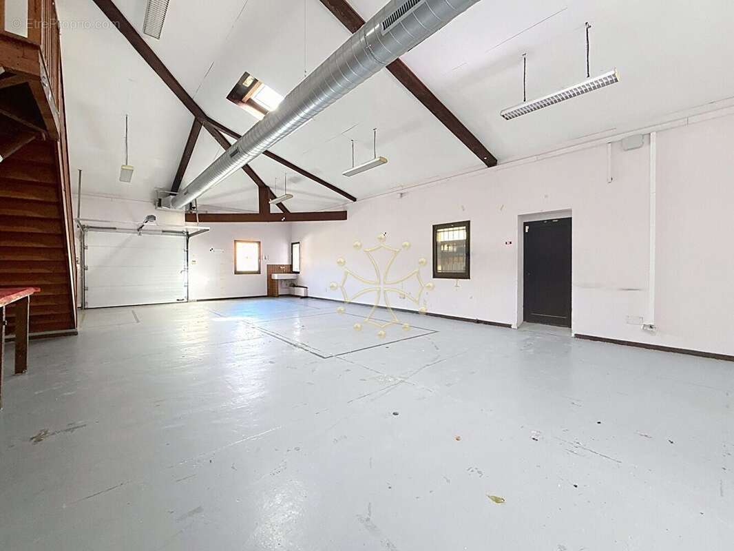 Commerce à LAUNAGUET