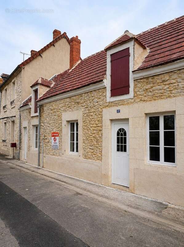 Maison à CHARENTON-DU-CHER