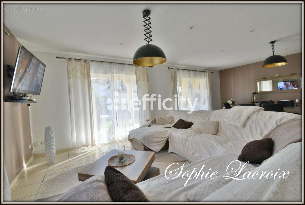 Maison à ROUSSILLON