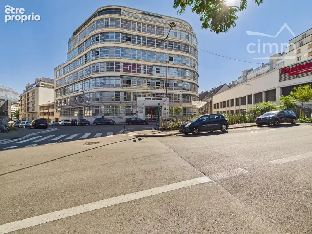 Local Commercial / Bureaux de 228 m² - Quartier de l'Aigle - photo 19