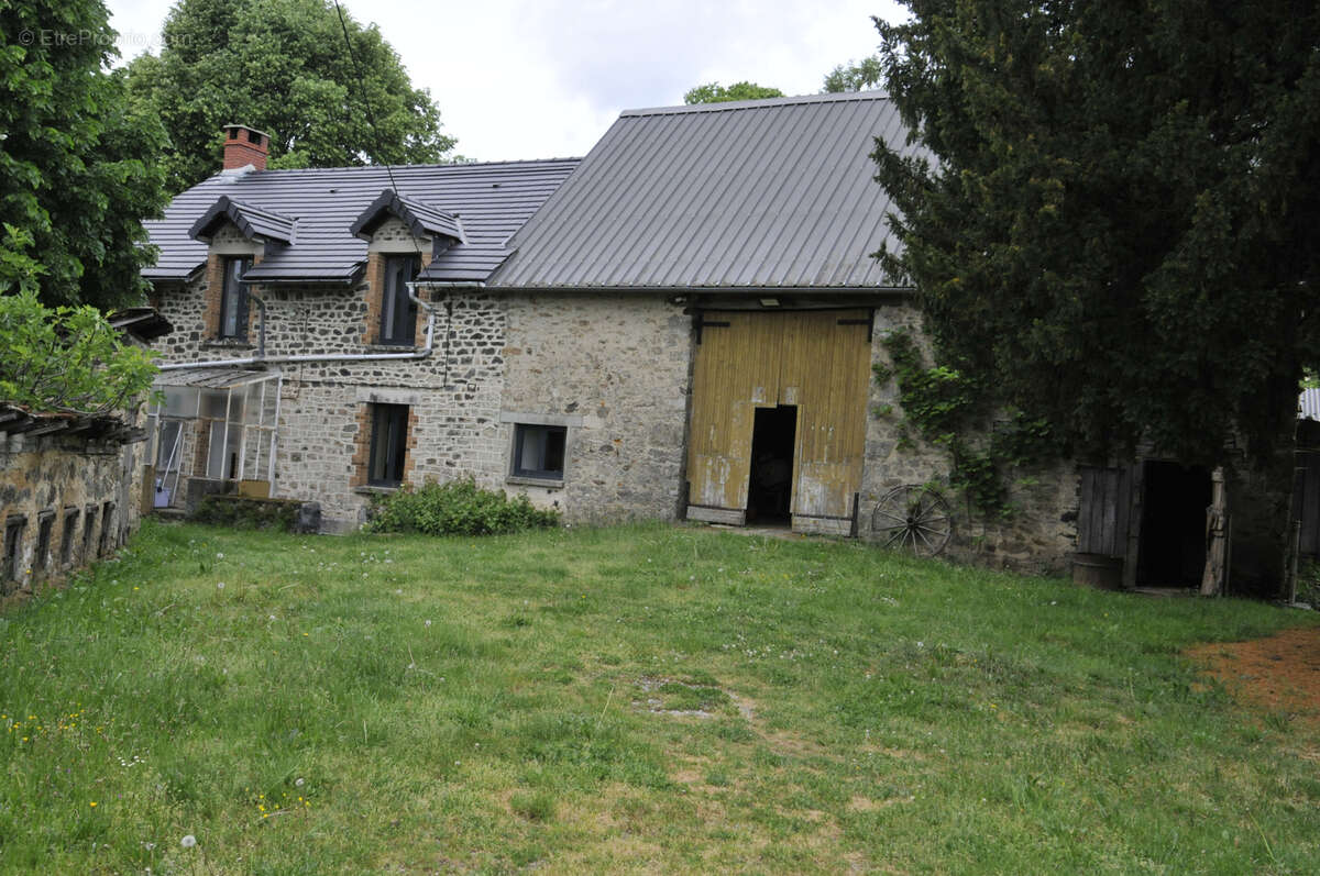 Maison à LA PORCHERIE