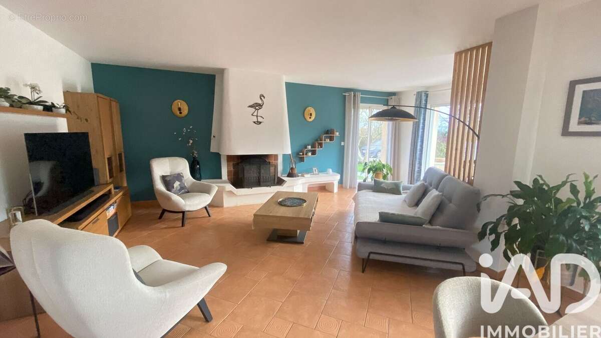 Maison 264 m² à Autouillet  - photo 2
