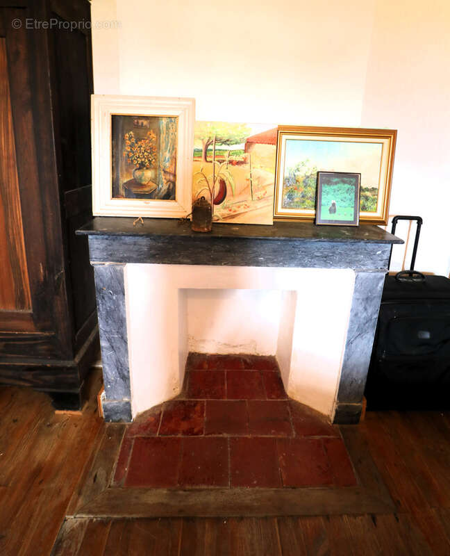 Maison à MONLEON-MAGNOAC