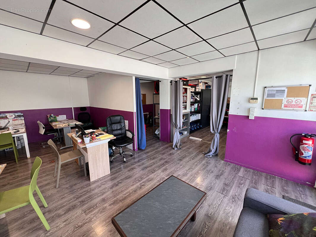 Commerce à SAINT-PIERRE