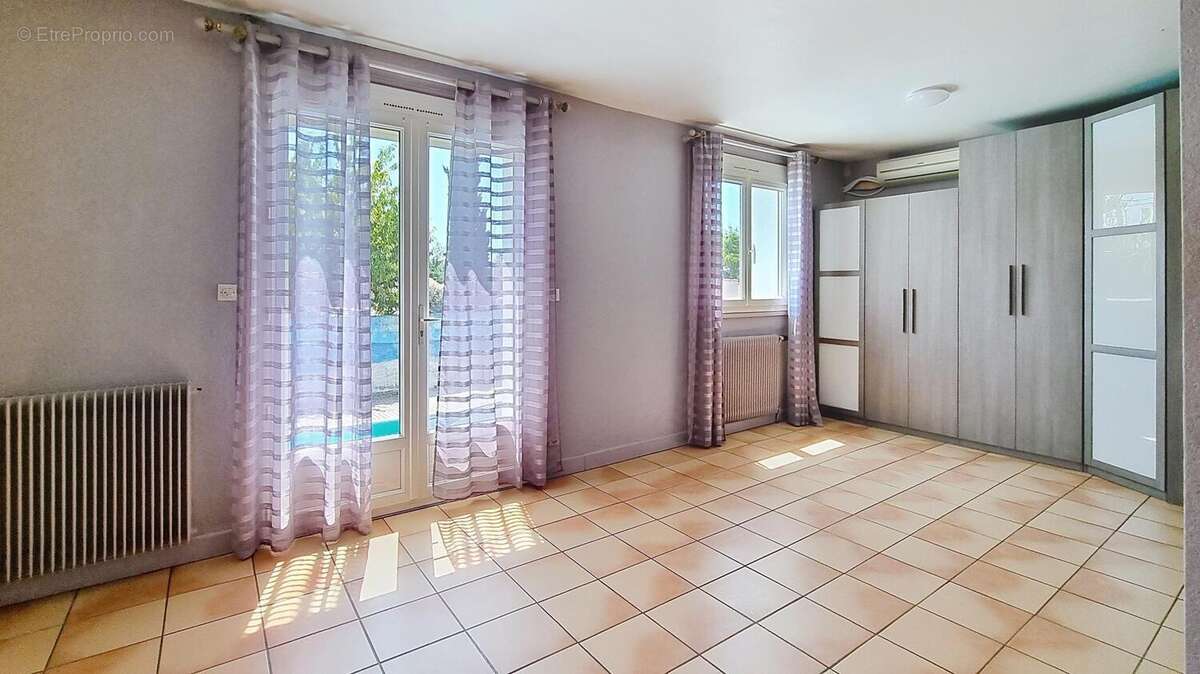 Maison 115 m² à Aytre  - photo 7