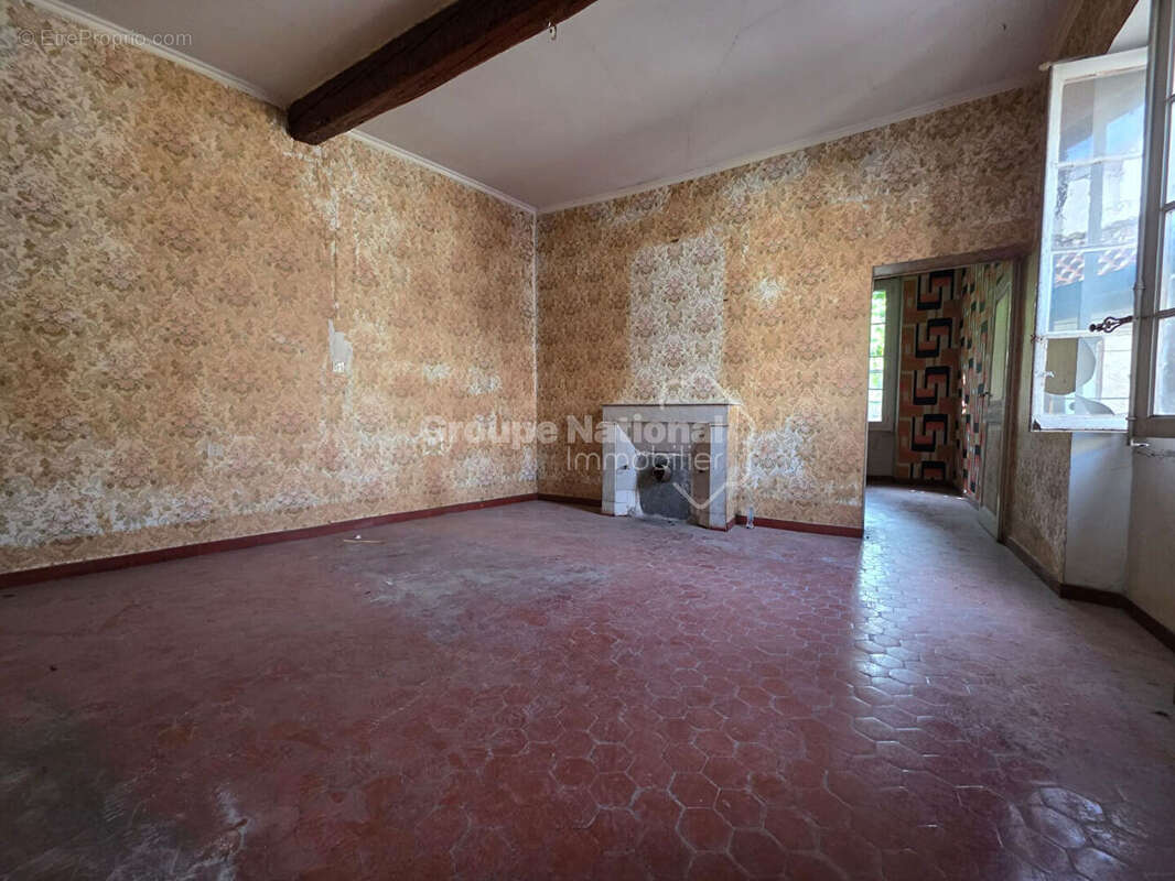 Exclusivité - Maison de ville - A rénover - photo 7