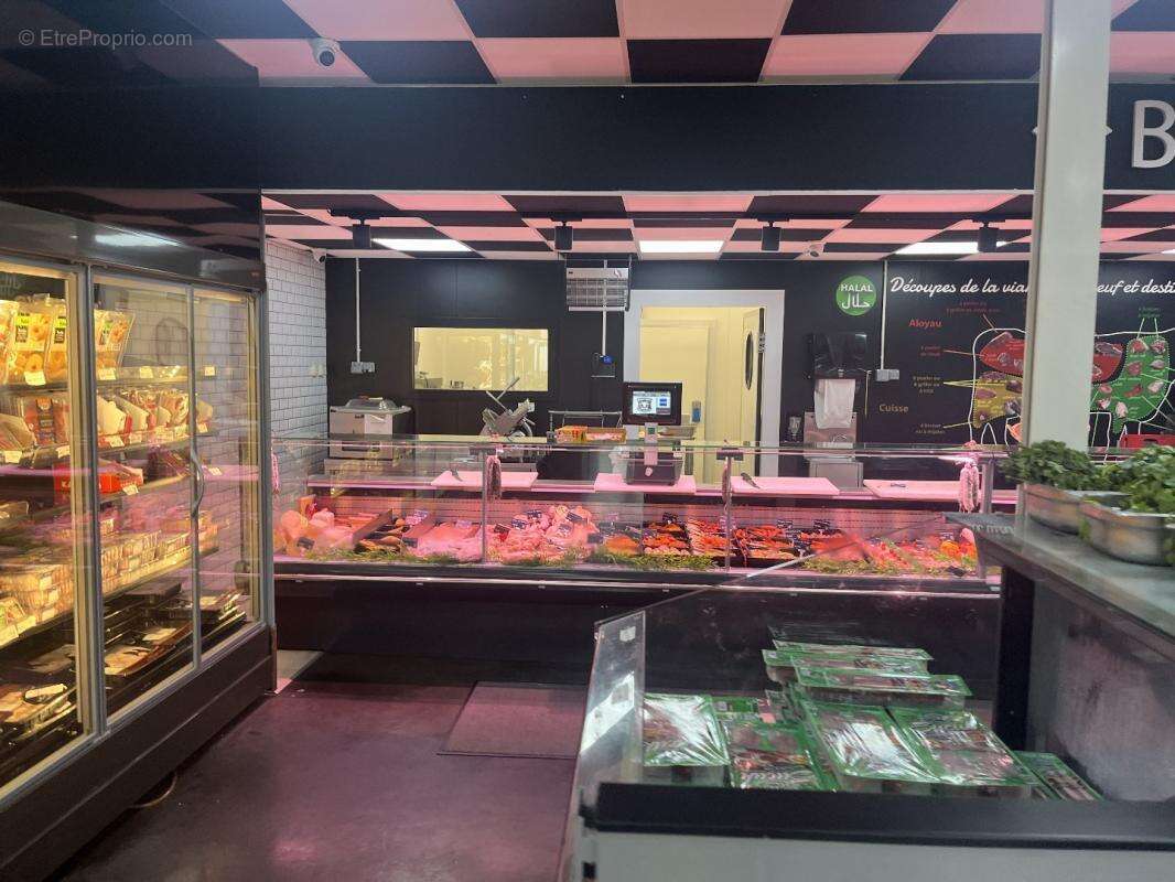 Commerce à TIGNIEU-JAMEYZIEU