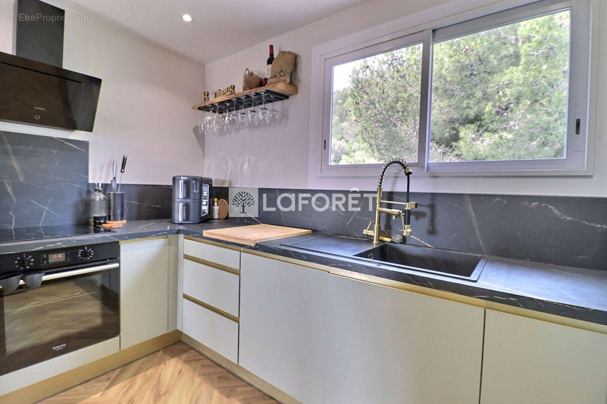 Appartement à CUERS