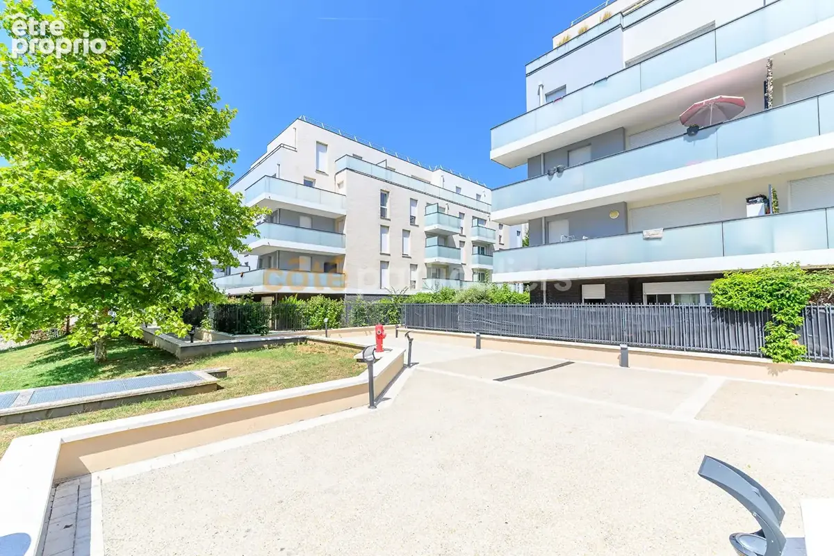2 Pièces avec parking au pied de la gare - photo 2