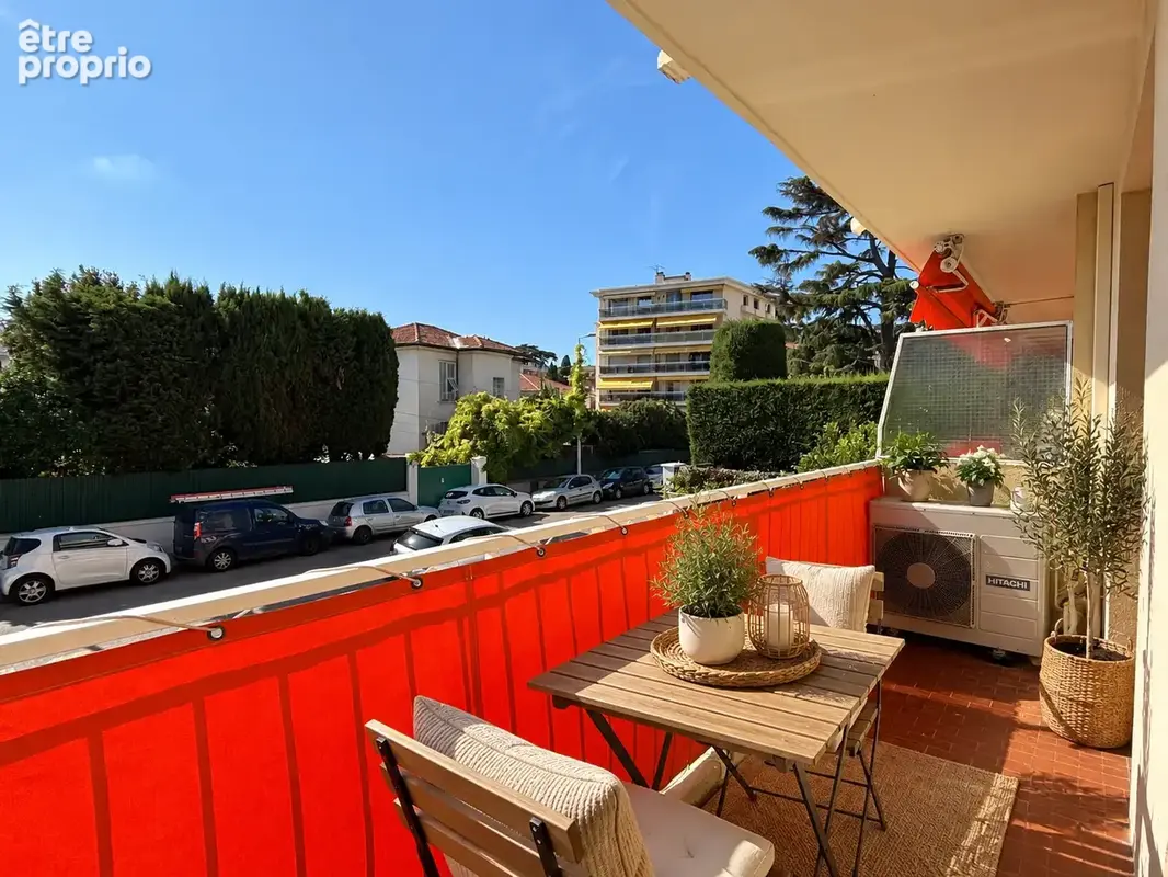Nice   évêché  2 pièces traversant avec balcon   tres bon état - photo 9