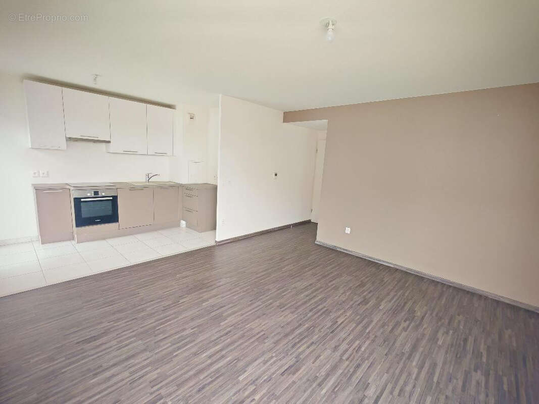 Appartement à SARTROUVILLE