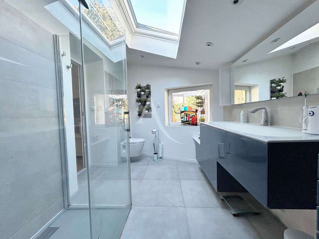 Maison 7 pièces sur sous-sol et avec vue dégagée - photo 9