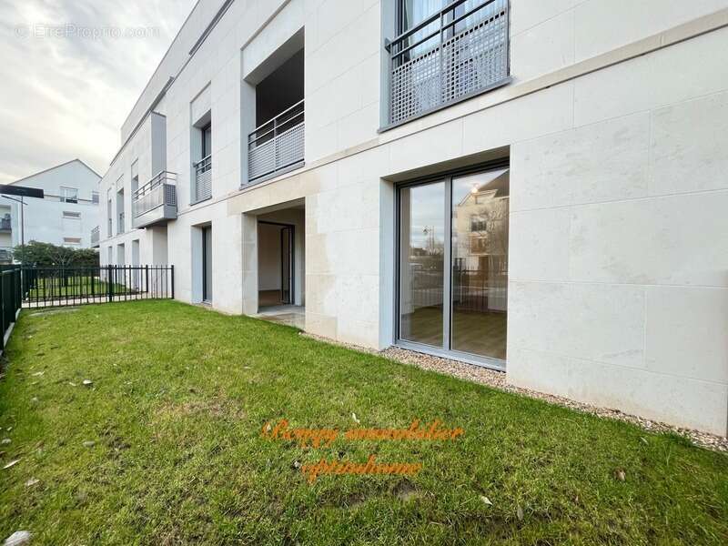 Appartement à SAINT-CYR-SUR-LOIRE