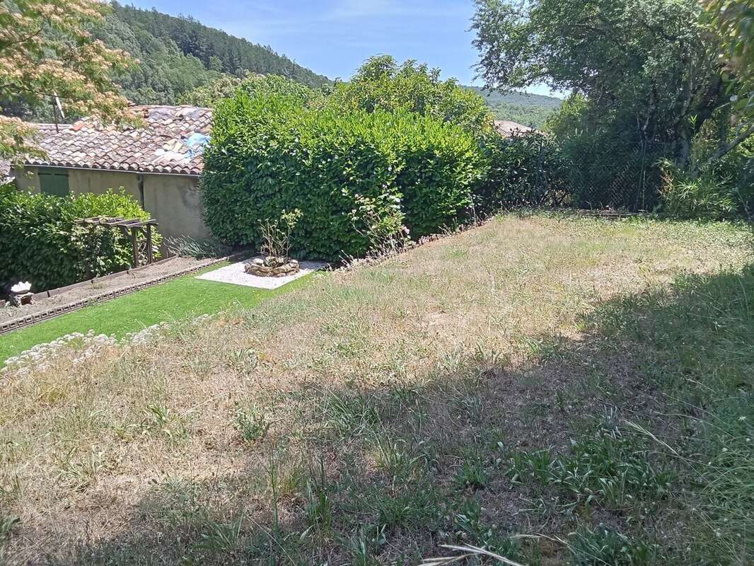 Maison de village rénovée 138m² - 6 ch / 3 sdb - jardin en bancels + 2 garages - photo 9