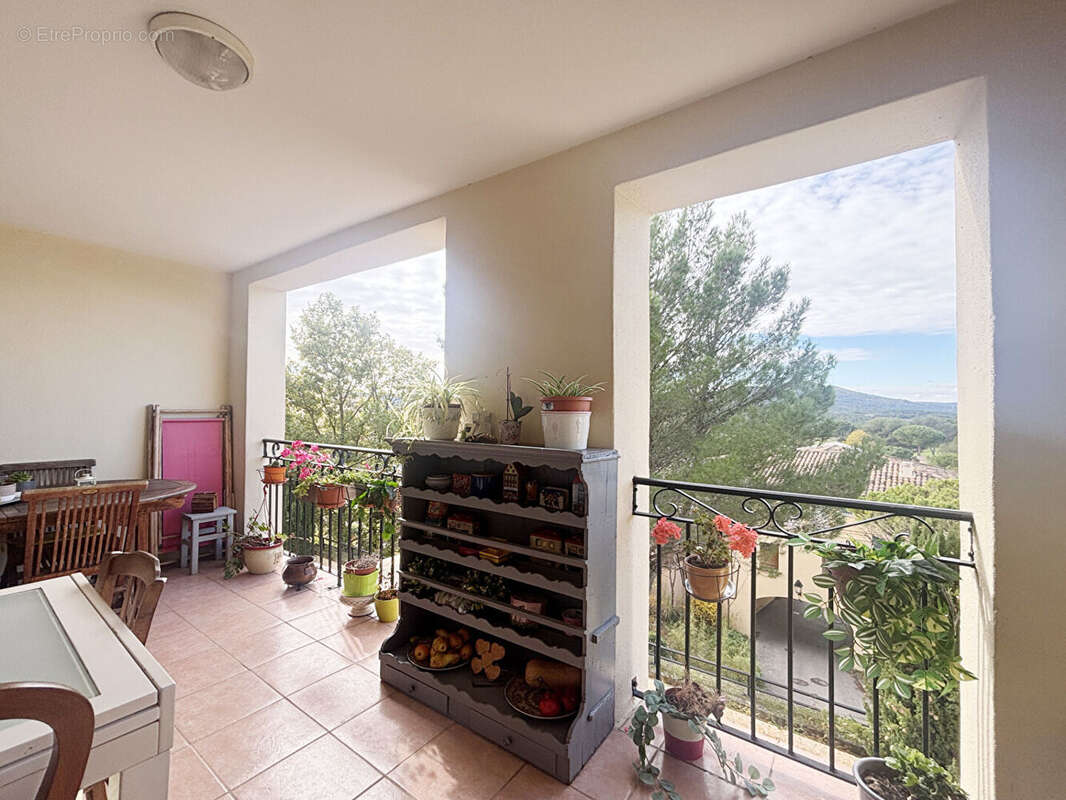 Appartement à MALLEMORT