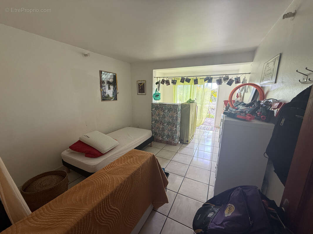 À vendre   appartement f3/4 de 98 m2 avec jardin à la saline les hauts  vendu loué - photo 8
