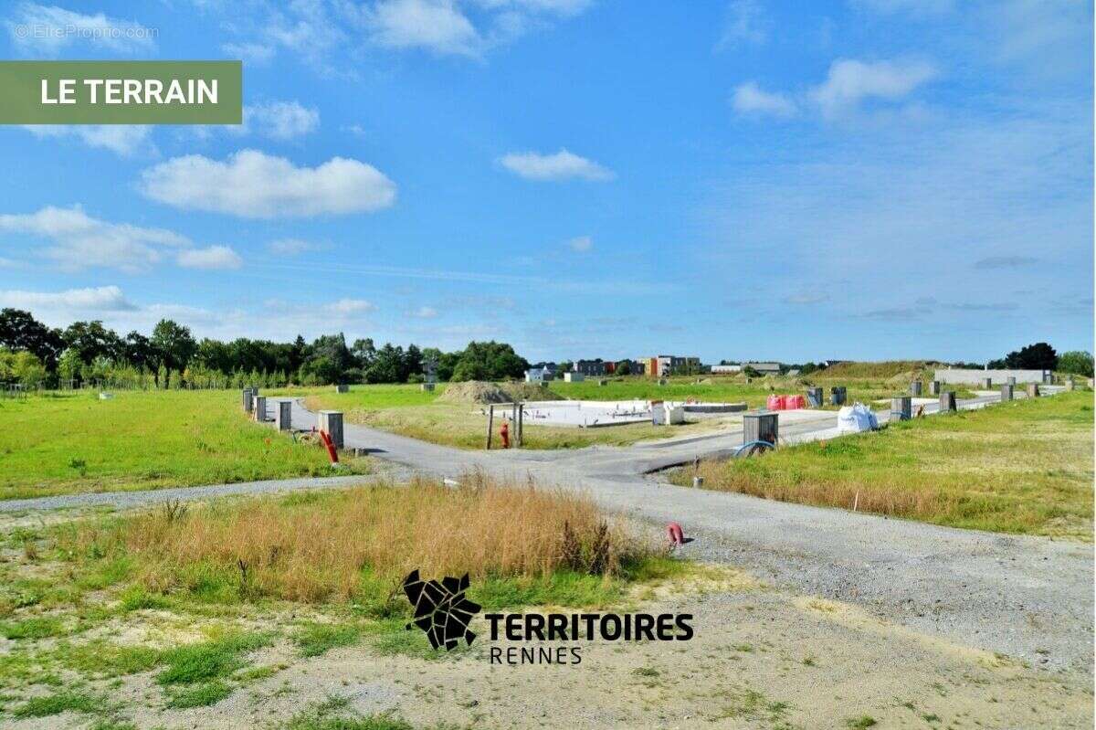 Terrain à VERN-SUR-SEICHE