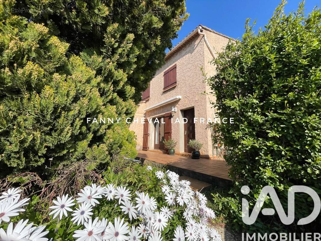 Photo 1 - Maison à SIX-FOURS-LES-PLAGES