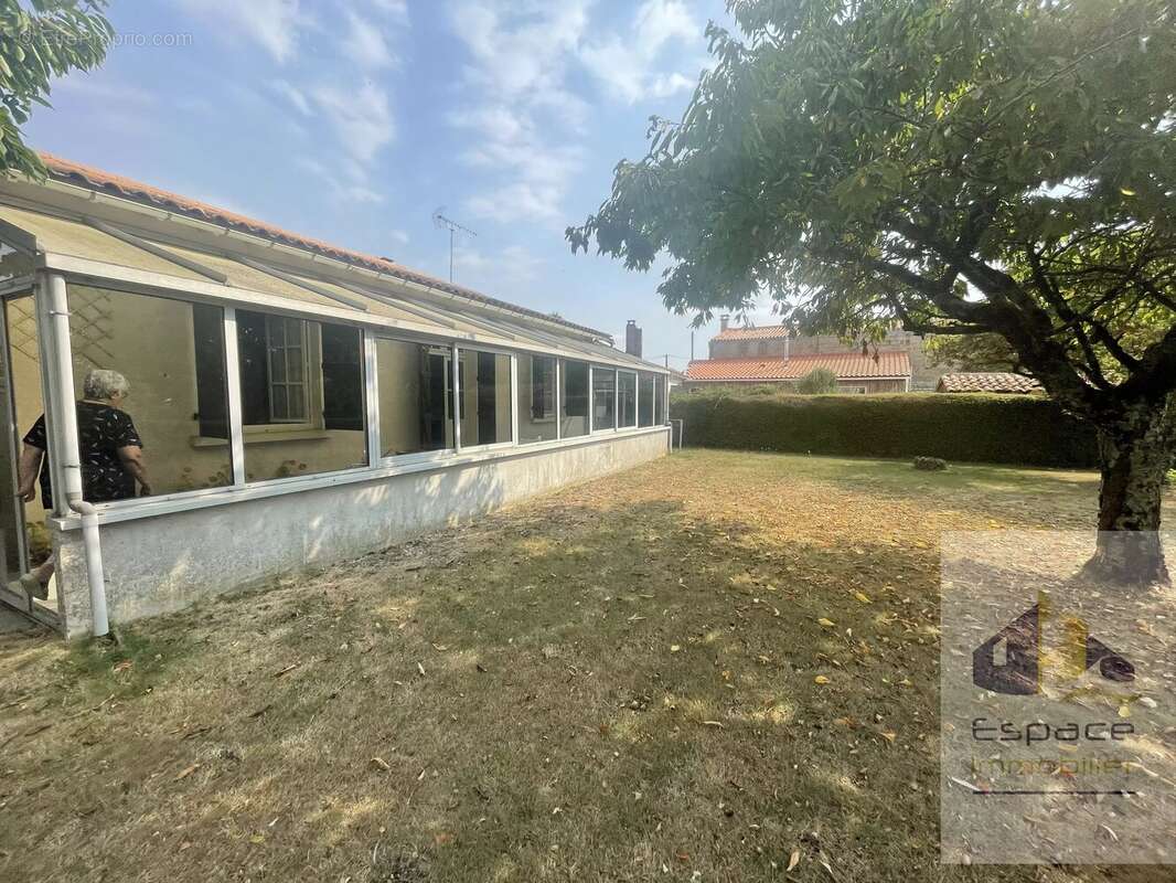 Maison à rénover à Aigrefeuille D'Aunis avec possibilité de division - photo 2