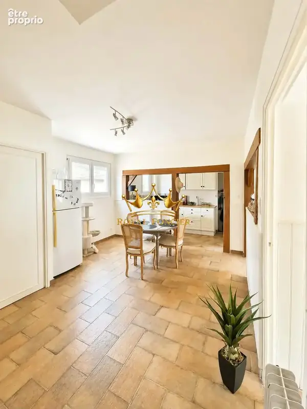 Espace repas  - Maison à CHATELLERAULT