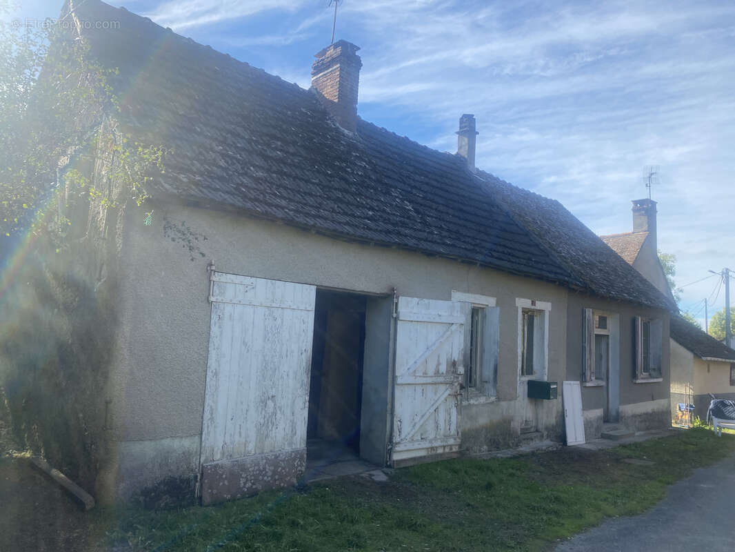 Maison à LUSSAC-LES-EGLISES