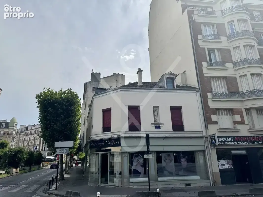 Appartement à COURBEVOIE