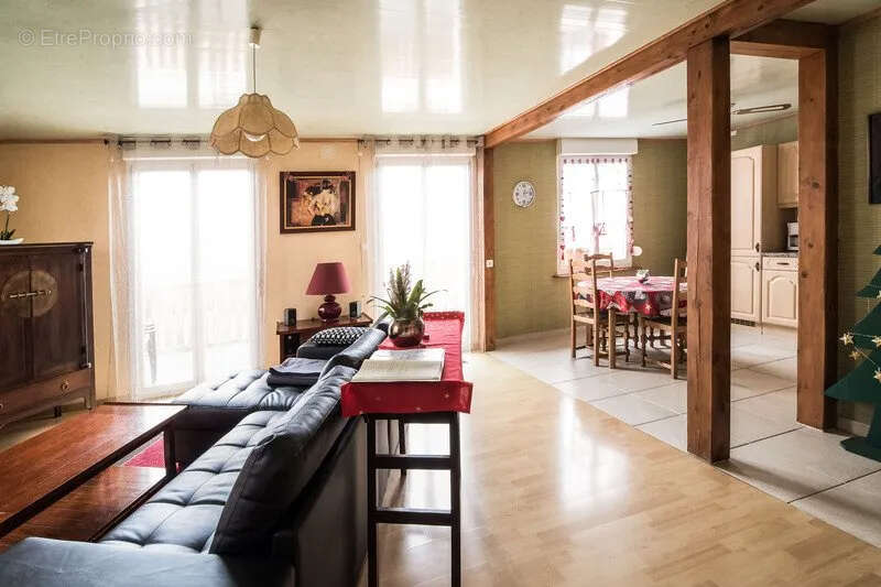 Maison à CHAMBLEY-BUSSIERES