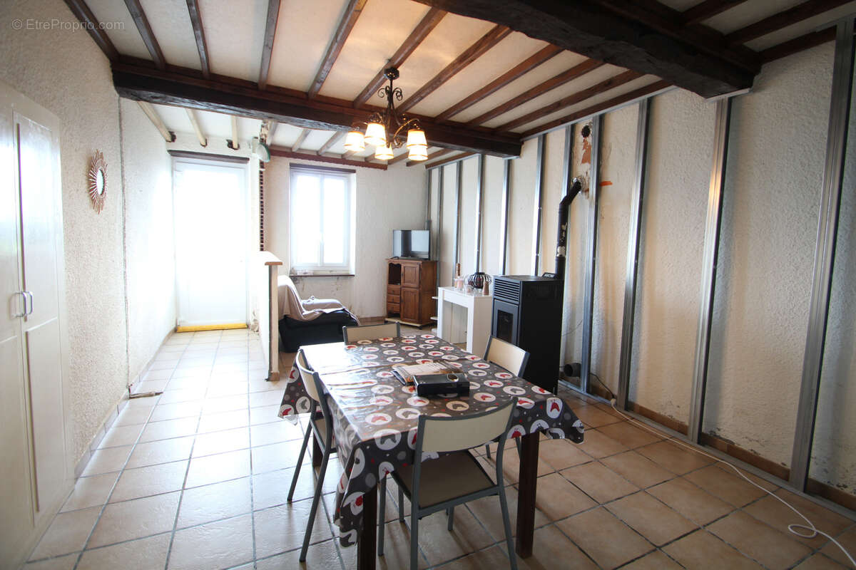 Maison à AVRILLY