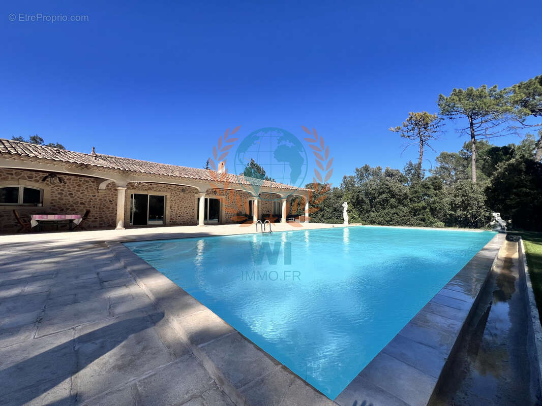 Propriété de charme avec piscine et dépendance - photo 35