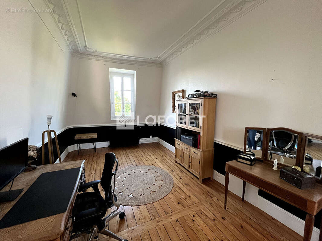 Maison à MEZY-SUR-SEINE