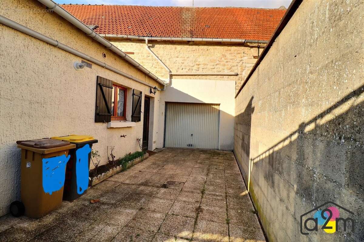 Maison à MONTATAIRE