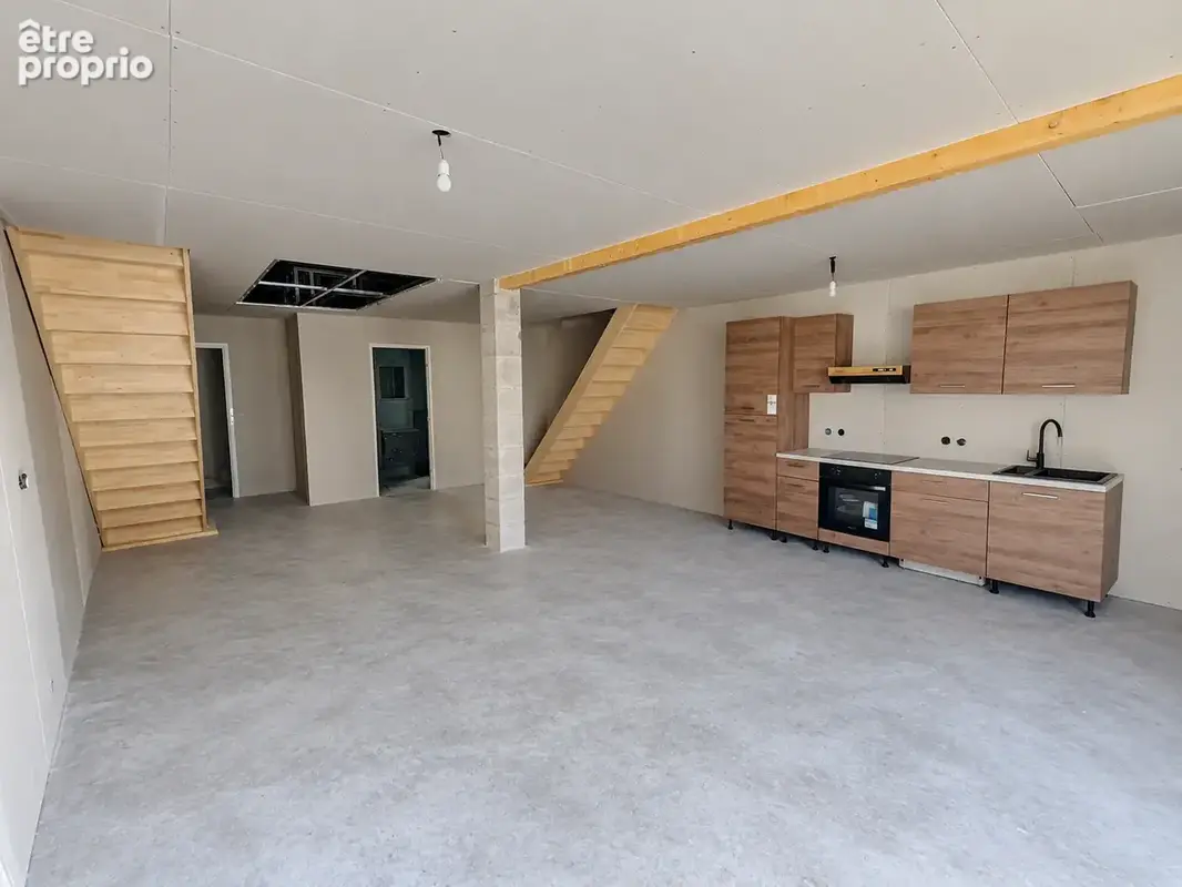 Maison 110 M2 à finir de rénover à Lescout - photo 2