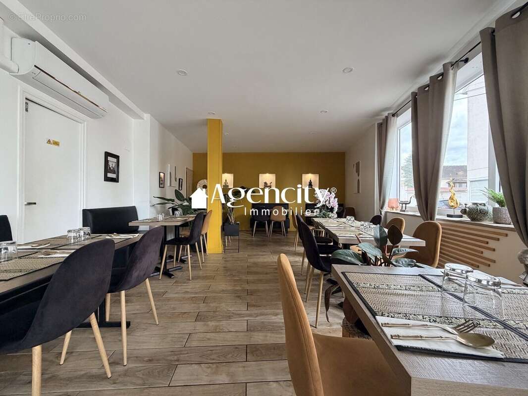 100 m² à Pontault-Combault  - photo 6