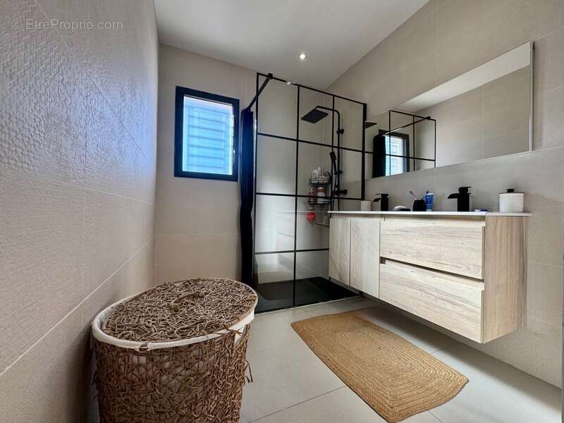 Maison à RIBAUTE-LES-TAVERNES