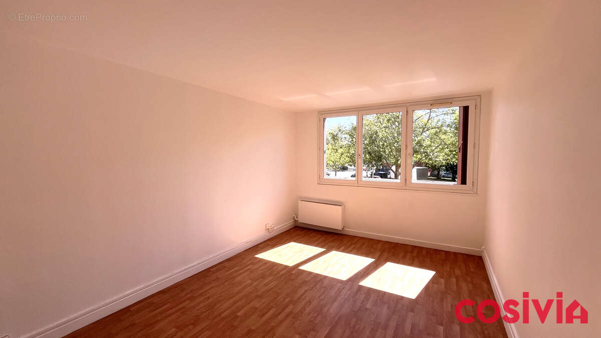 Appartement à NANTERRE