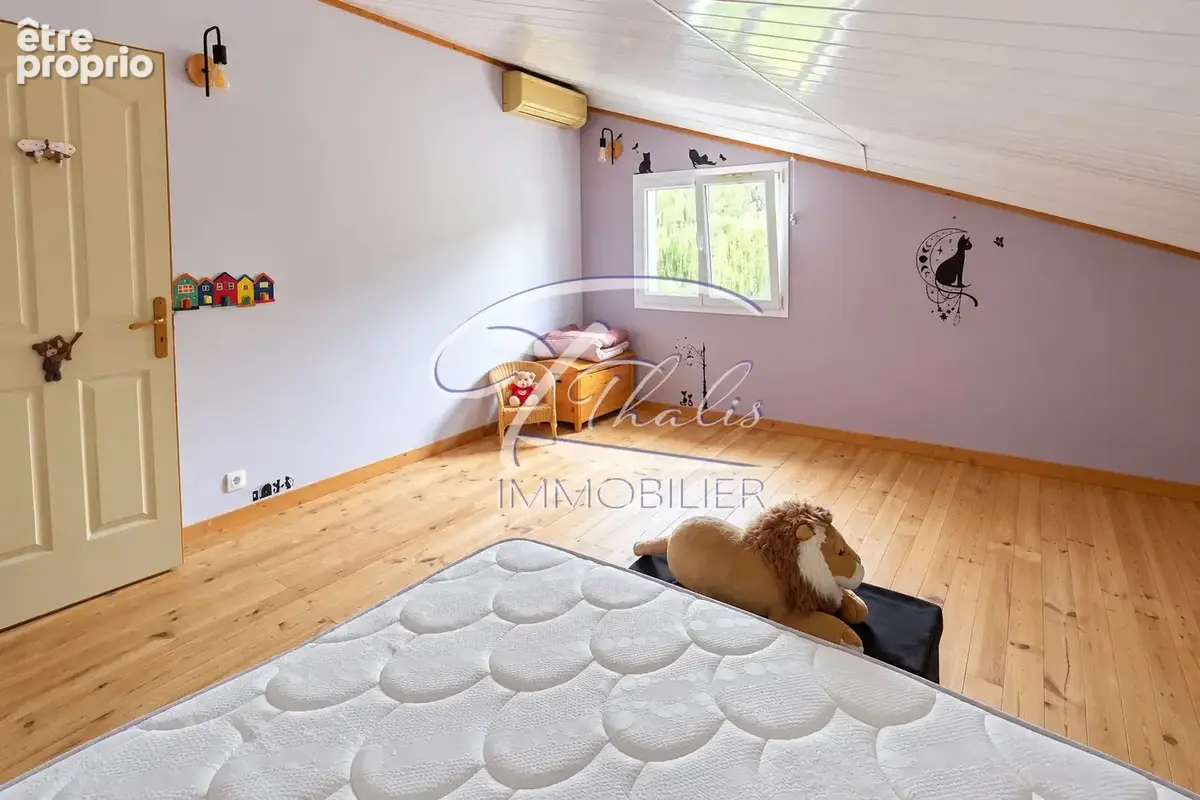 Maison 6 pièces 260 m² à vendre à La Lande-De-Fronsac (33240) - photo 9
