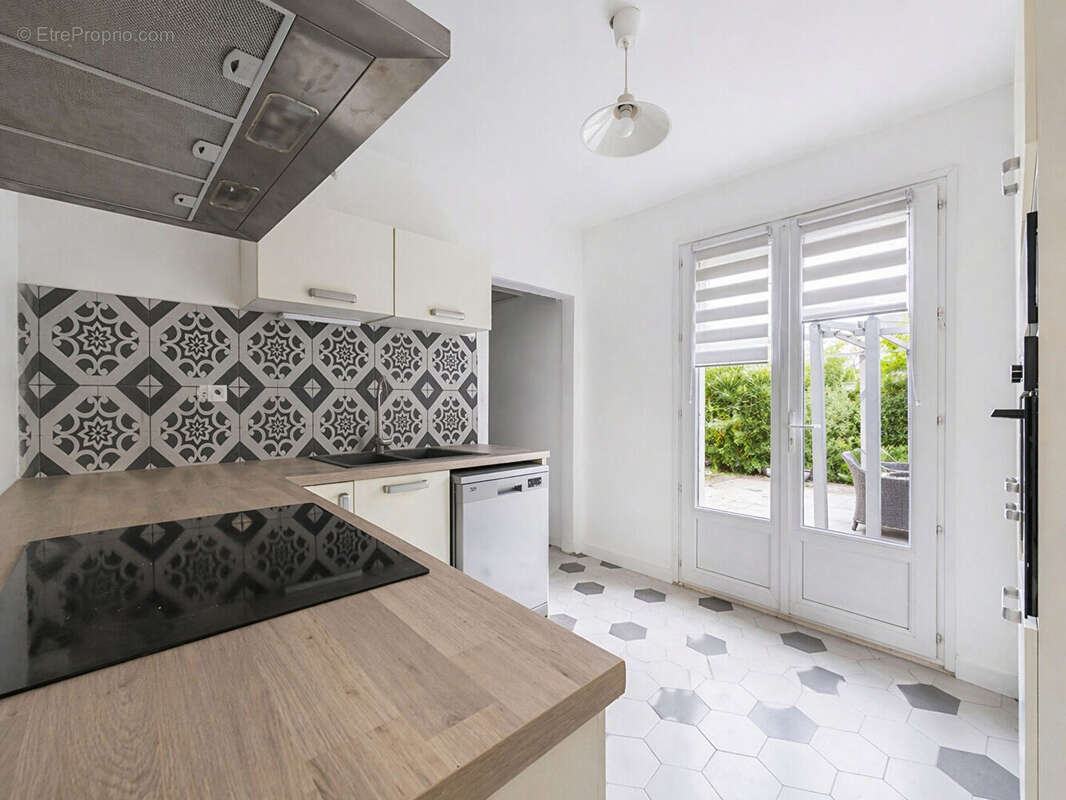Appartement à SAINT-MARTIN-DE-CRAU
