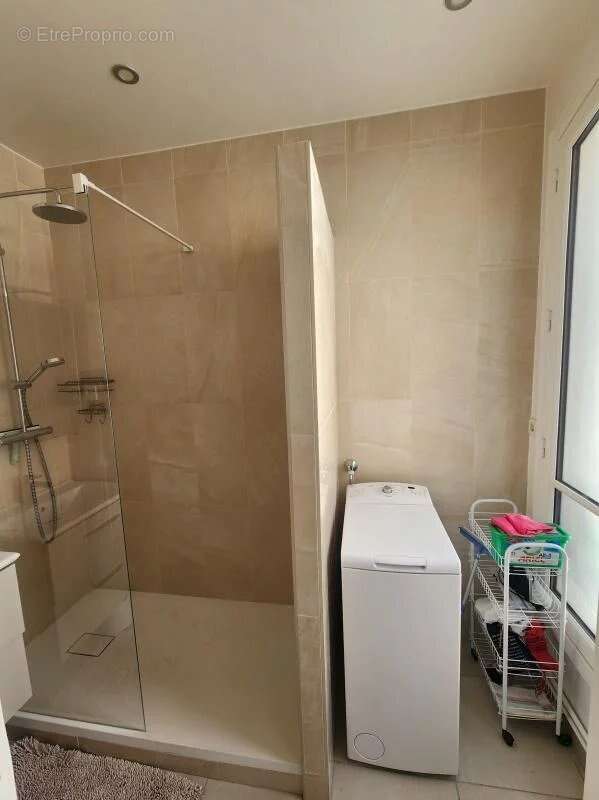 Appartement à PARIS-3E