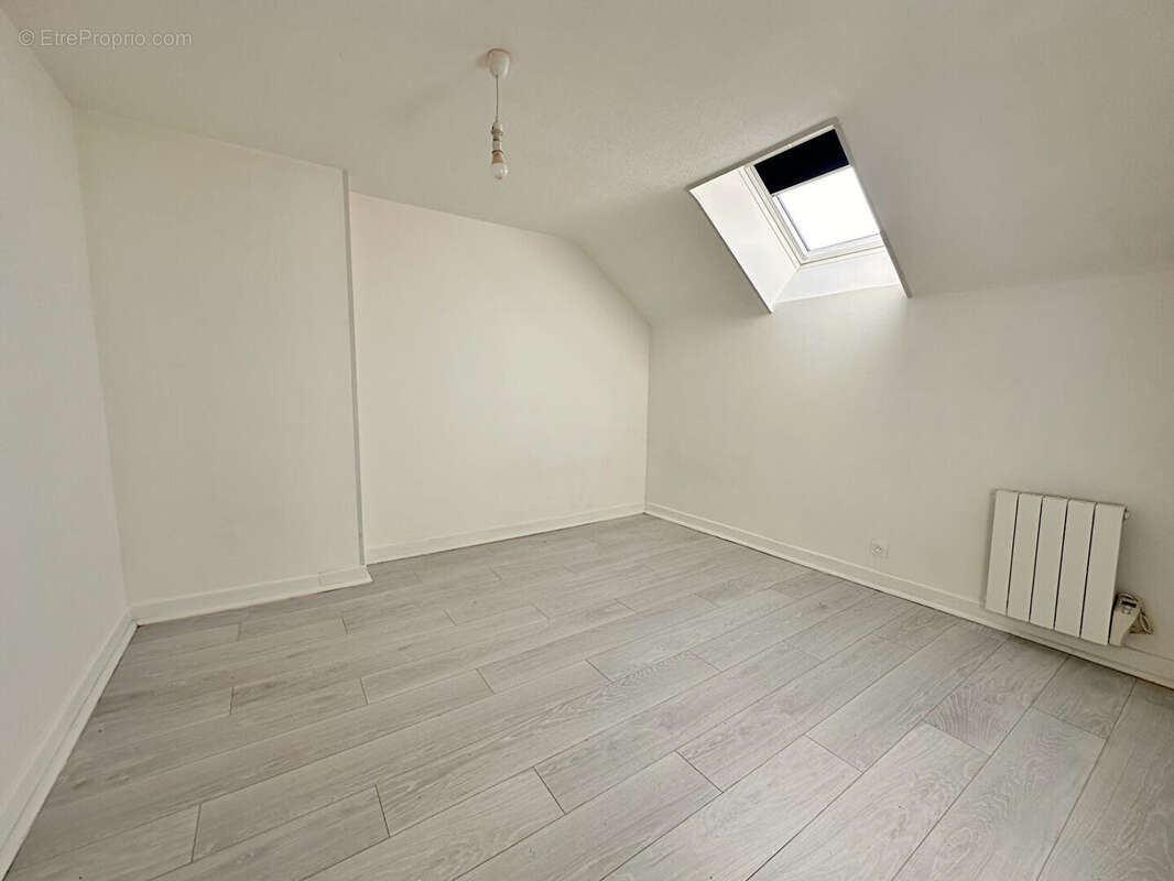 Maison familiale rénovée de 129,20 m² avec 4 chambres, dépendance et terrain de 1 553 m² ? Menetou-Salon - photo 5