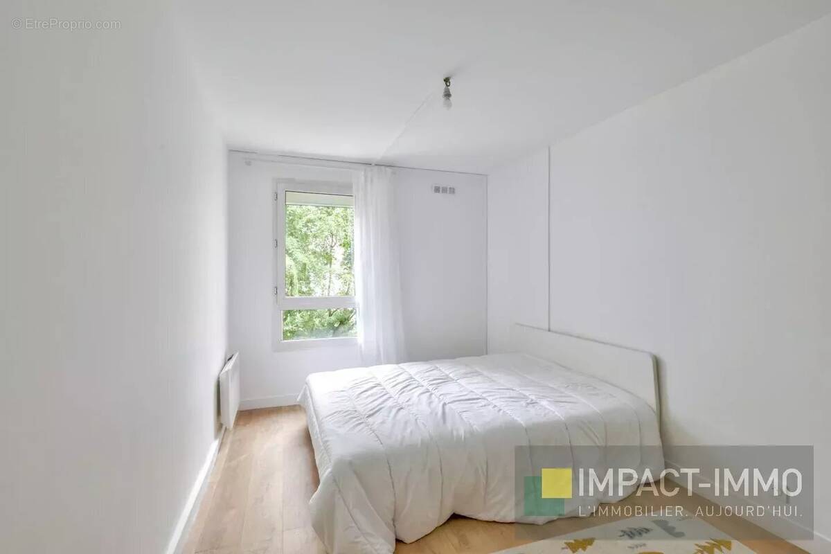 Appartement à COURBEVOIE