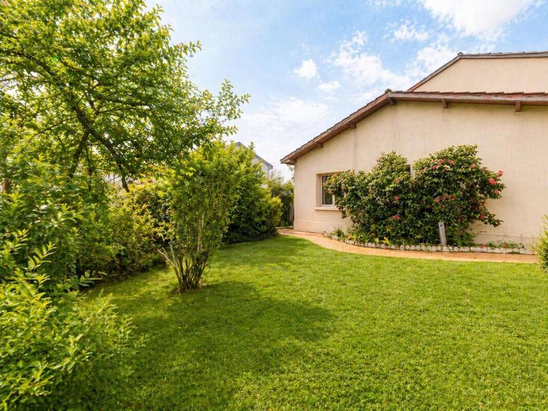 Photo 2 - Maison à VILLENAVE-D'ORNON