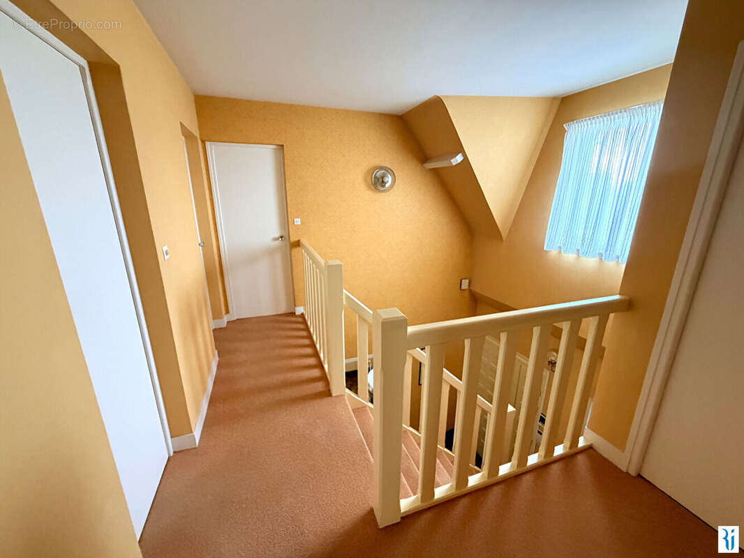 Maison 194 m² à Bonsecours  - photo 13