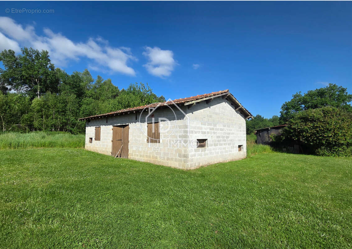 Maison à VILLEFRANCHE-DE-LONCHAT