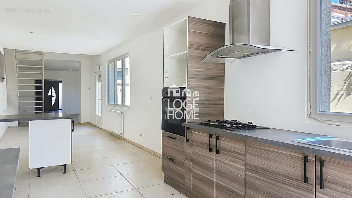 Maison 140 m² à Henin-Beaumont  - photo 3